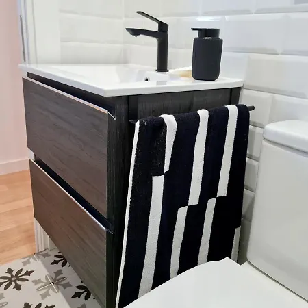 Precioso Piso 6 Personas En La Playa De San Lorenzo Gijón